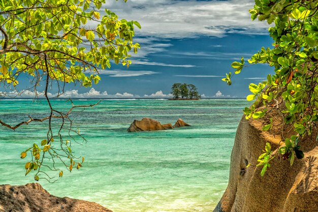 Lagoa turquesa de Seychelles