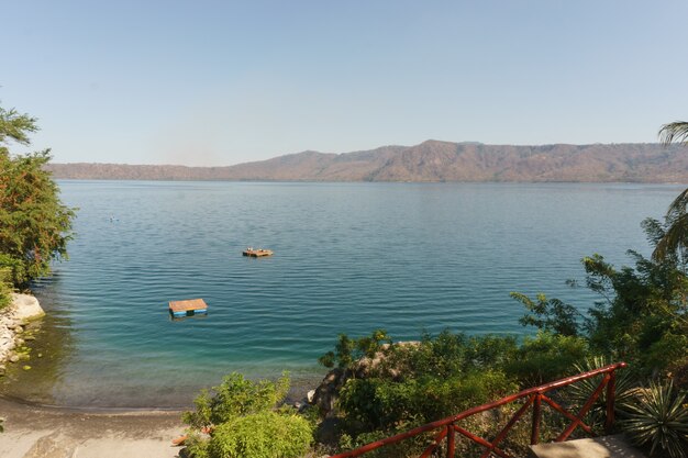 Laguna de Apoyo, Masaya, Nicaragua, Centroamérica. Vista al lago en lugar turístico laguna de apoyo