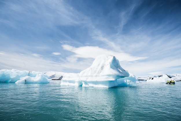 Laguna de hielo del glaciar Jokulsarlon, Islandia