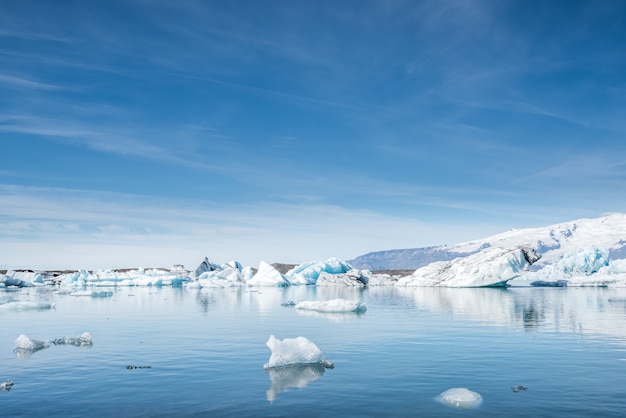 Laguna de hielo del glaciar Jokulsarlon, Islandia