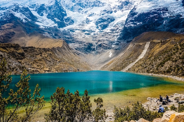 Laguna Humantay mit Schnee und schönen Weiden Cusco Peru