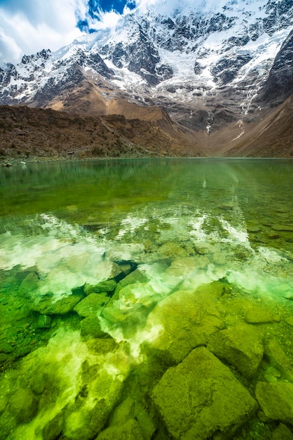 Laguna de Humantay, en la montaña del Salkantay en Cusco Perú.