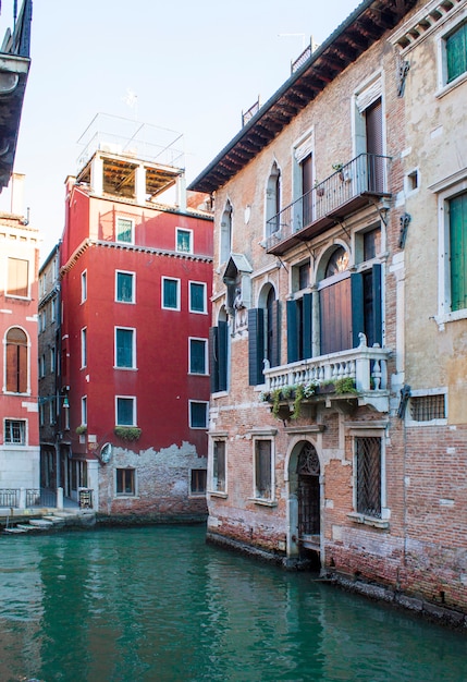 Laguna de venecia Casas en venecia Calles venecianas.