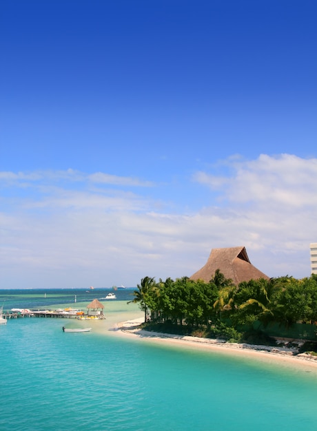 Lagune von Cancun Mexiko und karibisches Meer