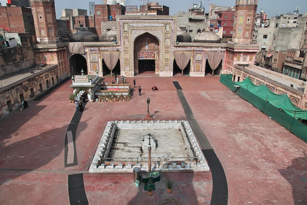 Lahore Pakistán 28 Mar 2021 Mezquita Wazir Khan en la provincia de Lahore Punjab Pakistán