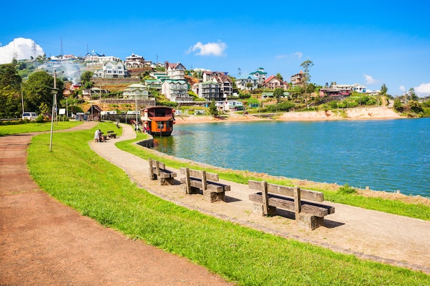 Lake Gregory und Gregory Park in Nuwara Eliya. Lake Gregory ist ein Stausee im Zentrum der Teeland-Hügelstadt Nuwara Eliya in Sri Lanka.