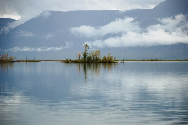 Lake Lama abends bewölkt