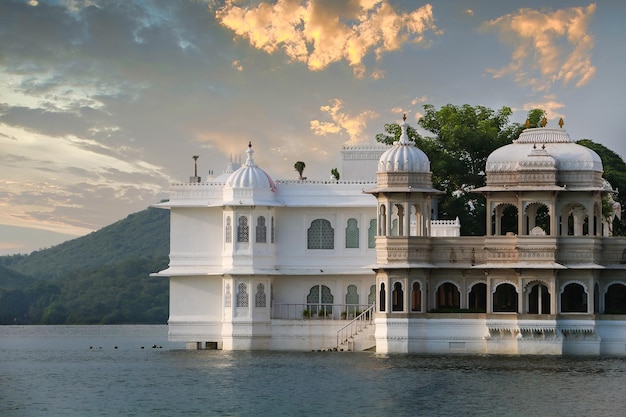 Lake Palace Lago Pichola Udaipur Rajasthan Índia