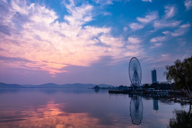 Lakeside Park, großes Riesenrad, Sonnenuntergang