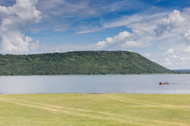 Lam mun bon dam em nakhon ratchasim