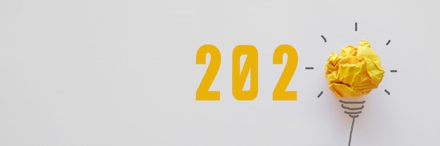 Lâmpada de papel amarelo 2020