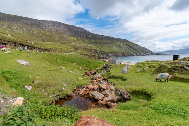 Landschaft am Strand von Keem auf der Insel Achil