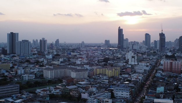 Landschaft der modernen Stadt in Bangkok Thailand