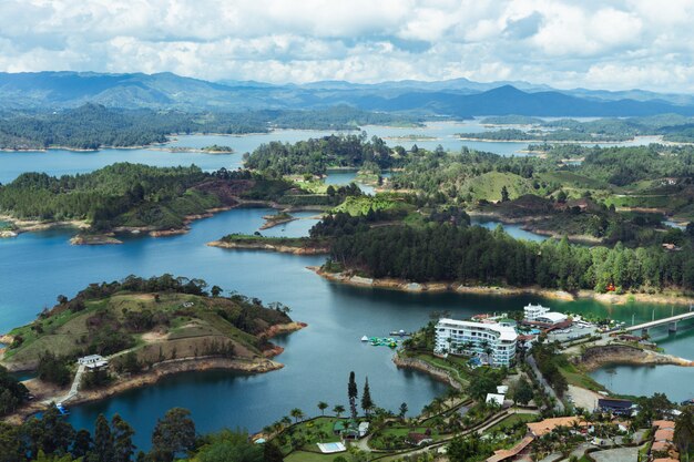 Landschaft des El Penon de Guatape. Antioquia Kolumbien