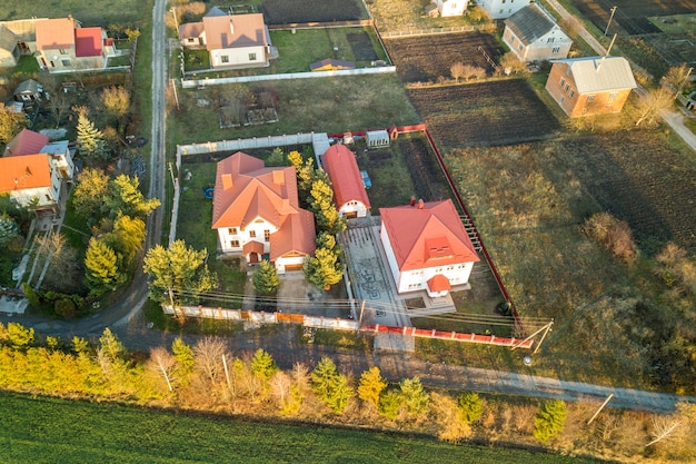 Landschaft eines kleinen Dorfes