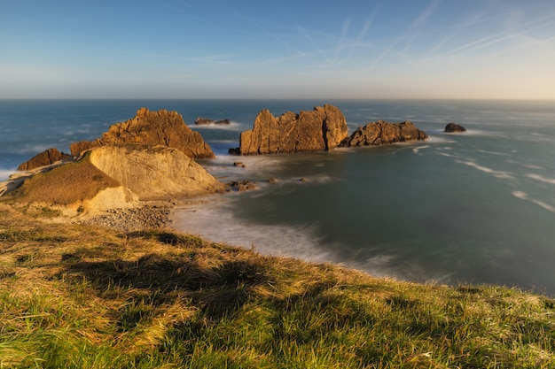 Landschaft im Urros de Liencres. Kantabrien.