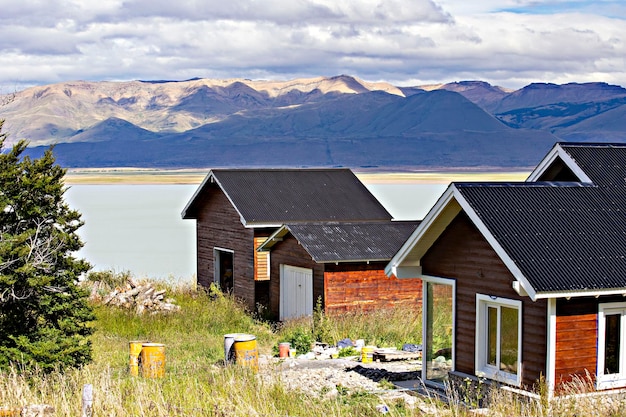 Landschaft Patagoniens. Einsames Bauernhaus in Feuerland, Chile