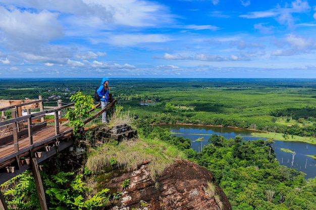 Landschaft von Phu-Toek, der Berg des Glaubens in Buengkan-Provinz, Thailand.