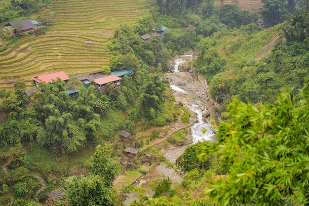 Landschaft von Sapa im Nebel Nordwest-Vietnam Vietnam öffnet sich nach Quarantäne-Coronovirus für den Tourismus