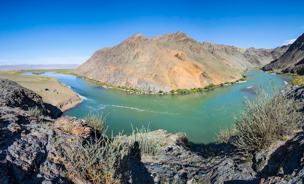 Landschaften der Mongolei Hovd-Flusspanorama