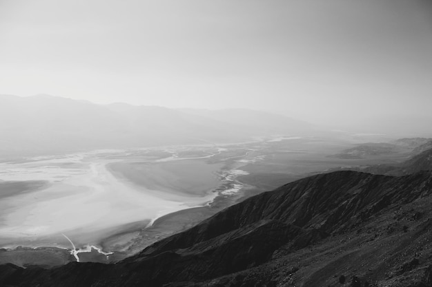 Landschaftliche Aussicht auf Berge gegen den Himmel
