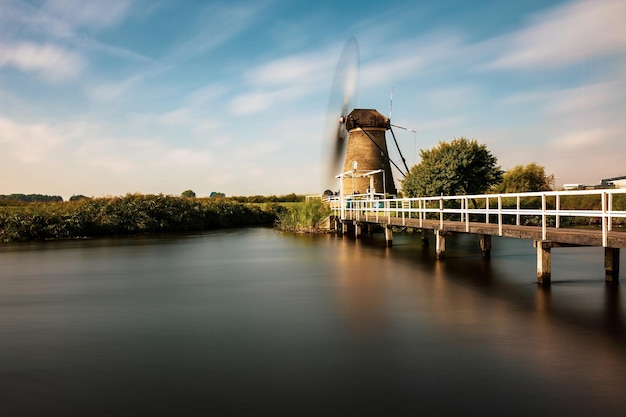 Foto landschaftliche aussicht auf den fluss gegen den himmel