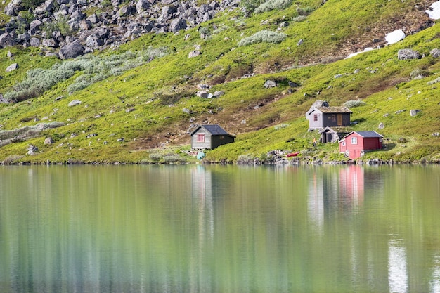 Foto landschaftliche aussicht auf den see gegen den himmel