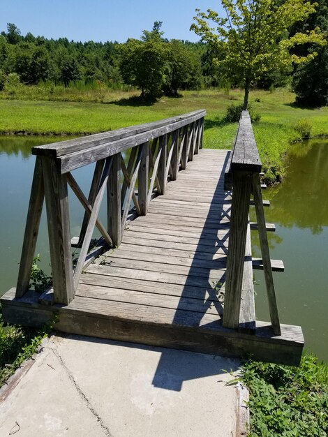 Foto landschaftliche aussicht auf den see gegen den himmel