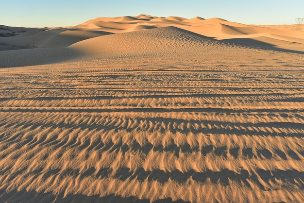 Landschaftliche Aussicht auf die Wüste gegen den Himmel