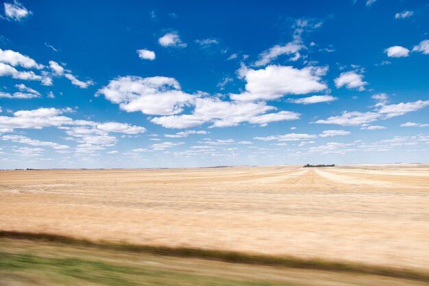Foto landschaftliche aussicht auf die wüste gegen den himmel