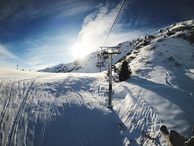 Foto landschaftliche aussicht auf schneebedeckte berge gegen den himmel