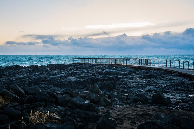 Foto landschaftlicher blick auf das meer gegen den himmel