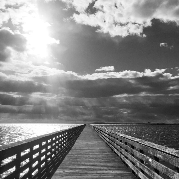 Foto landschaftlicher blick auf das meer gegen den himmel