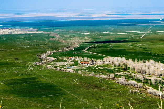 Foto landschaftsansicht des feldes gegen den himmel