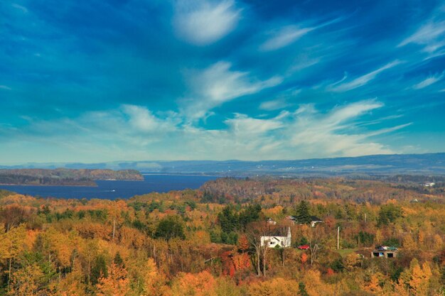 Foto landschaftsansicht vor dem himmel