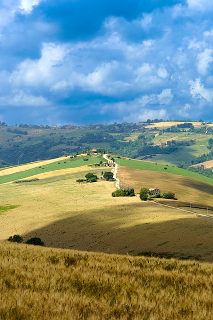 Foto landschaftsansicht vor dem himmel