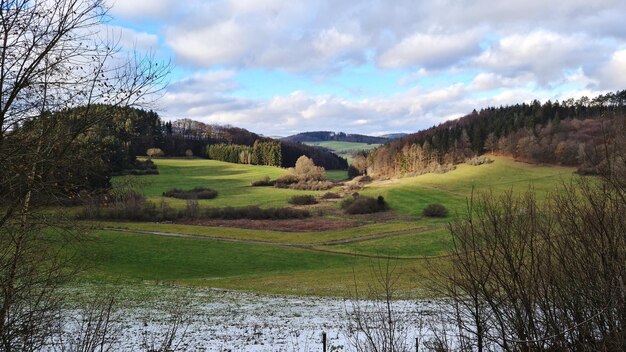 Foto landschaftsansicht vor dem himmel