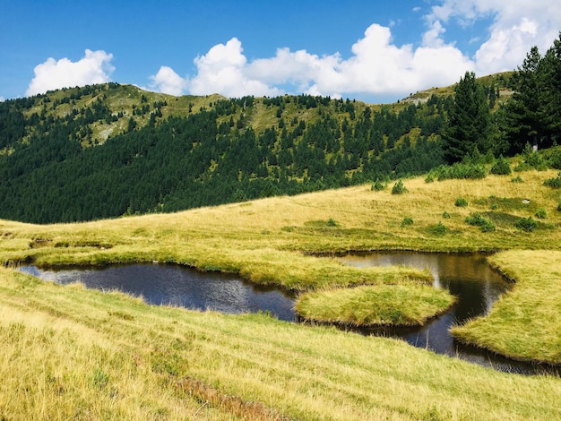 Foto landschaftsansicht vor dem himmel