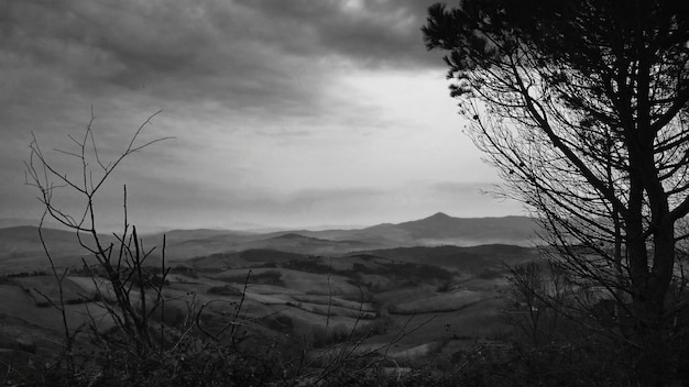 Foto landschaftsansicht vor dem himmel