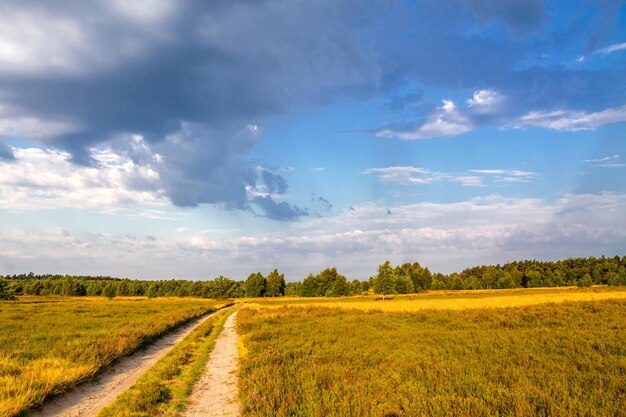 Landschaftsansicht vor dem Himmel