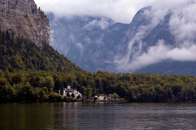 Foto landschaftsfotos einer wunderschönen hallstatt-stadt in österreich