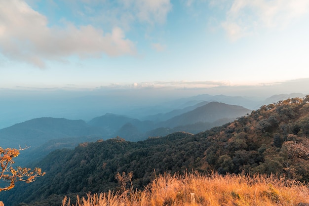 Landschaftsgebirgslandschaft am Abend, Sonnenuntergang