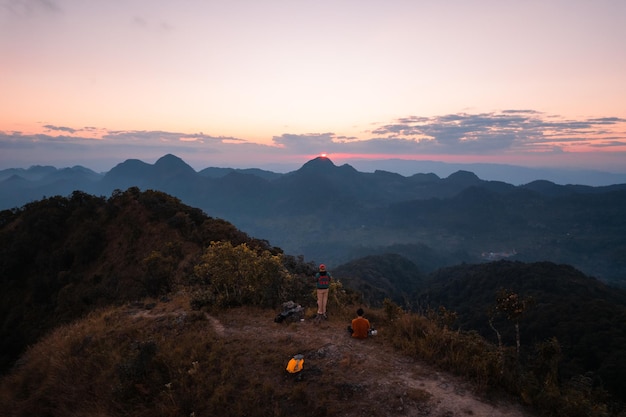 Landschaftsgebirgslandschaft am Abend, Sonnenuntergang