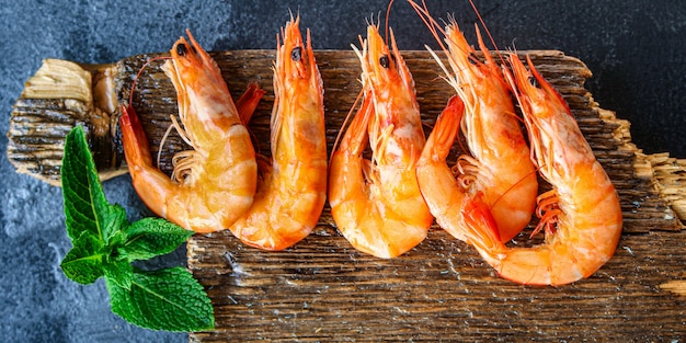 Langostino cocido marisco listo para comer gambas