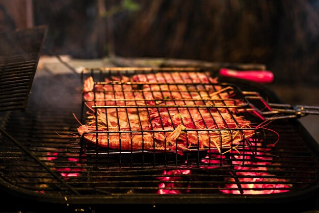 Langostinos a la plancha Langostinos en adobo de perejil limón ajo Langostinos a la barbacoa