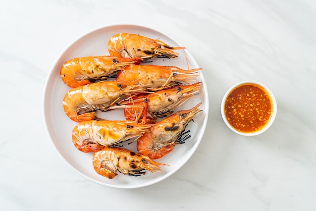 langostinos de río o camarones a la plancha - estilo marinero