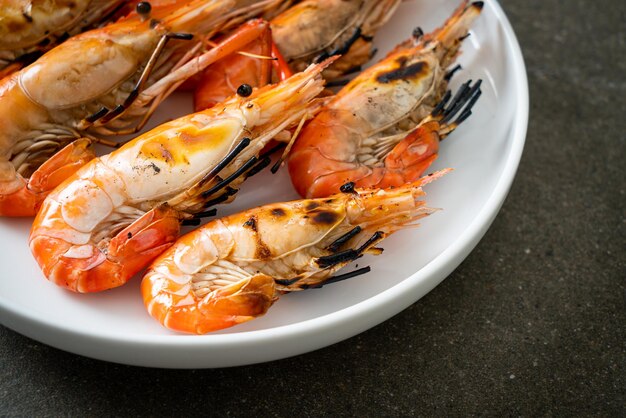 langostinos de río o camarones a la plancha - estilo marinero