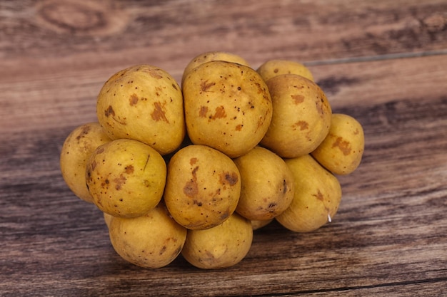 Langsat de fruta tropical sabrosa dulce