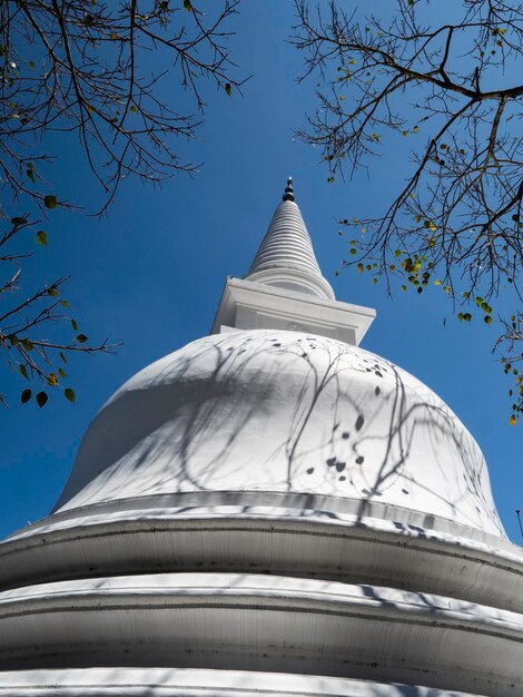 Lankatilaka Vihara ist ein alter buddhistischer Tempel in Udunuwara von Kandy aus dem 14. Jahrhundert