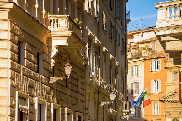 Lanterna de rua velha em Roma